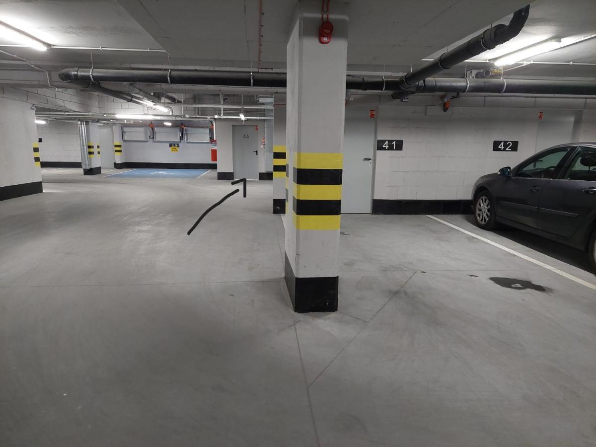Mak Apartment Grobla - Free Parking - 3 Rooms グダニスク エクステリア 写真